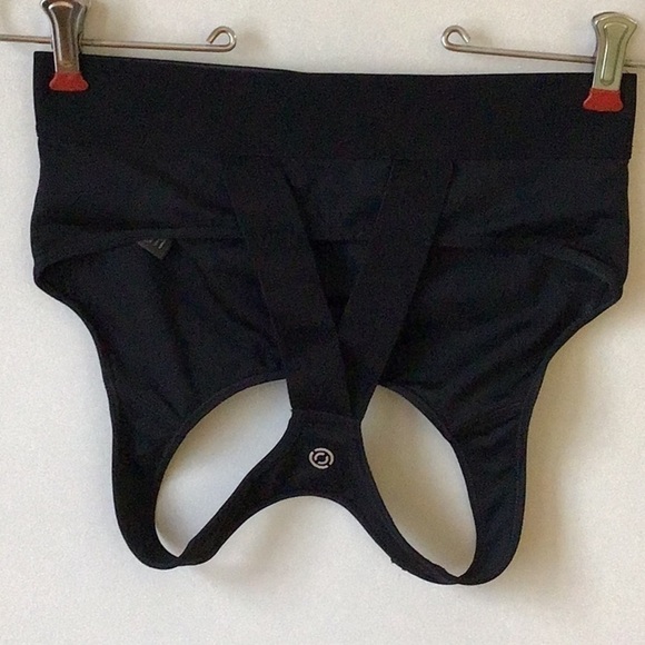 CORE 10 sports bra - Picture 2 of 6